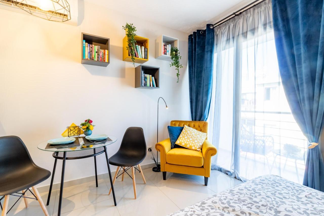 Light House - Seafront Cosy Studio With Library Paphos Exteriér fotografie