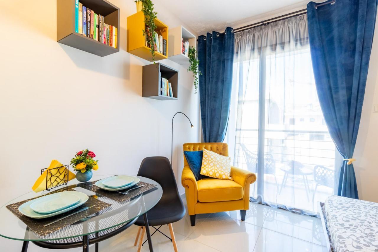 Light House - Seafront Cosy Studio With Library Paphos Exteriér fotografie